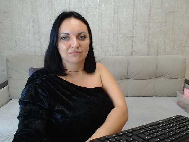 AngelinaCute