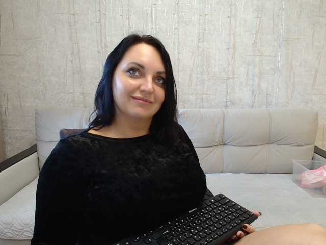 AngelinaCute