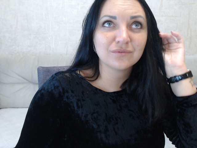 AngelinaCute