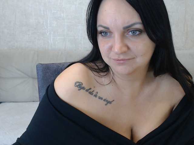 AngelinaCute