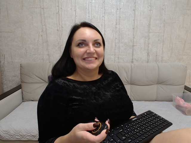 AngelinaCute