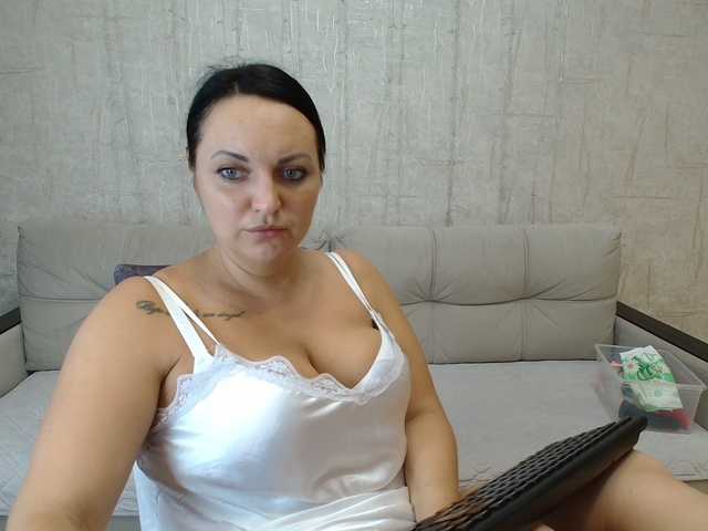AngelinaCute