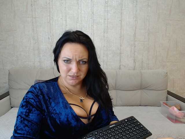 AngelinaCute