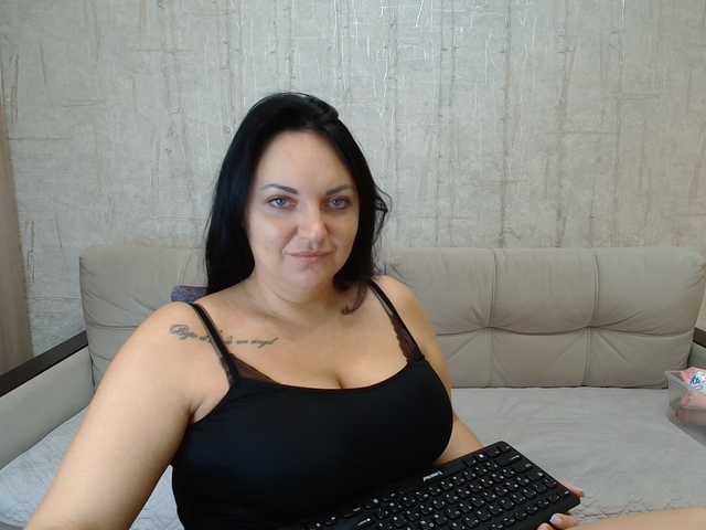 AngelinaCute live cam on BongaCams