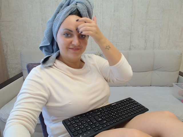 AngelinaCute