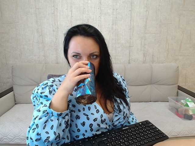 AngelinaCute