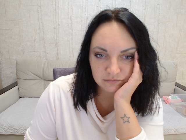AngelinaCute