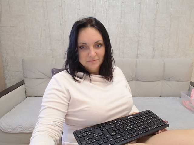 AngelinaCute