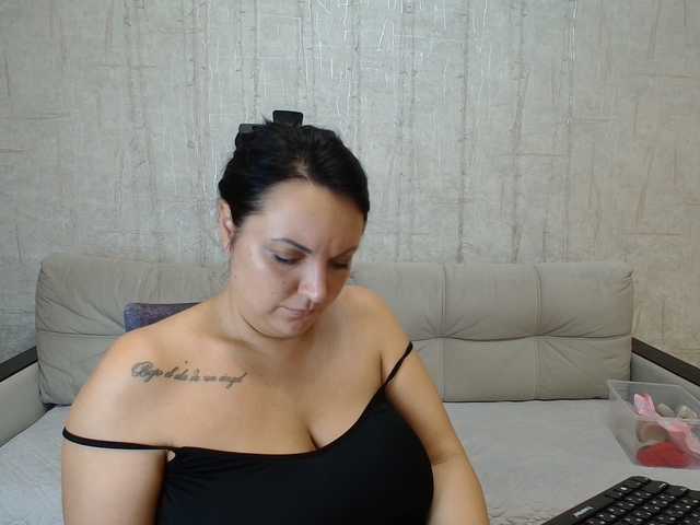 AngelinaCute