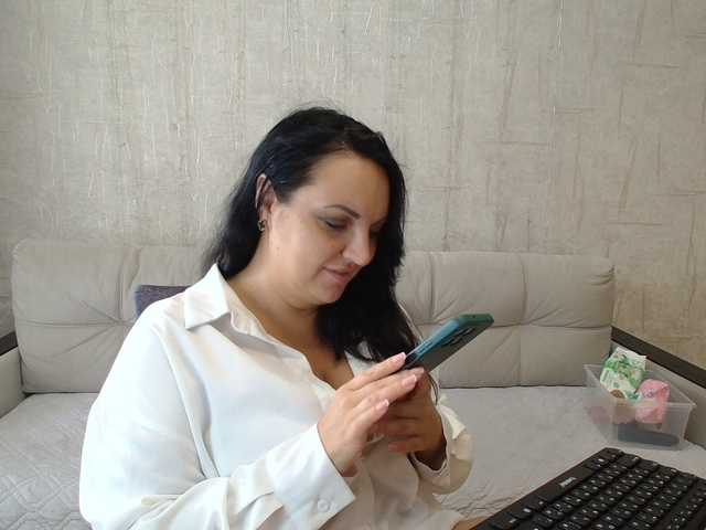 AngelinaCute live cam on BongaCams