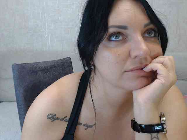 JenniferTheChic webcam