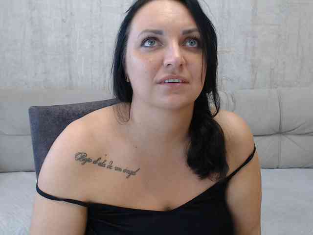 JenniferTheChic webcam