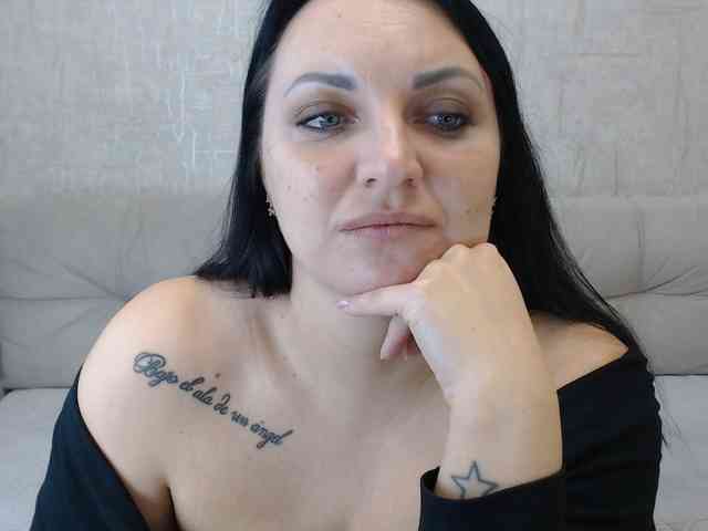 JenniferTheChic webcam