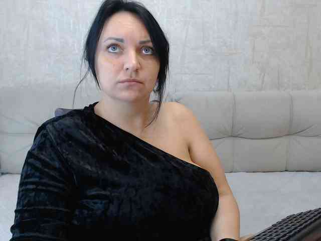 JenniferTheChic webcam