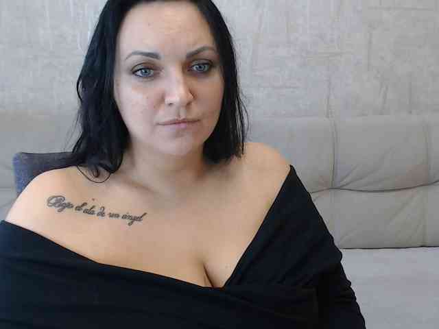 JenniferTheChic webcam