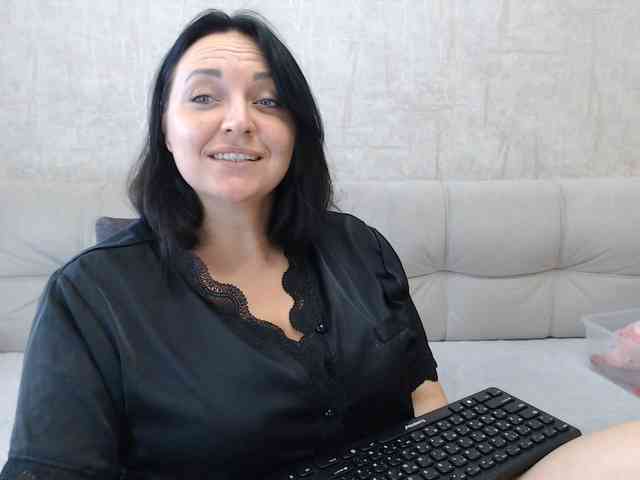 JenniferTheChic webcam