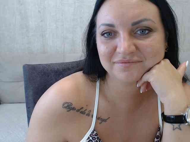 JenniferTheChic webcam