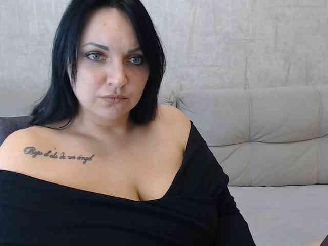 JenniferTheChic webcam