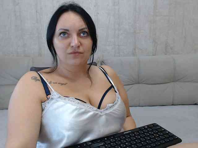 JenniferTheChic webcam