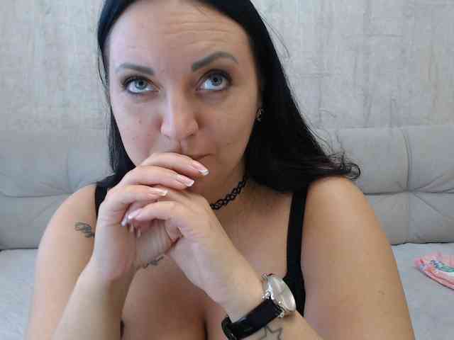 AngelinaCute Live Webcam on BongaCams