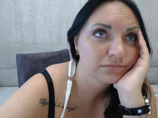 JenniferTheChic webcam