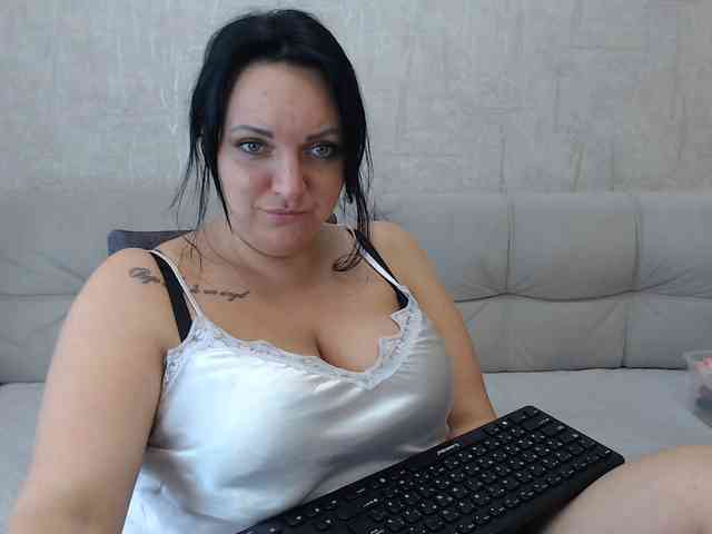 JenniferTheChic webcam
