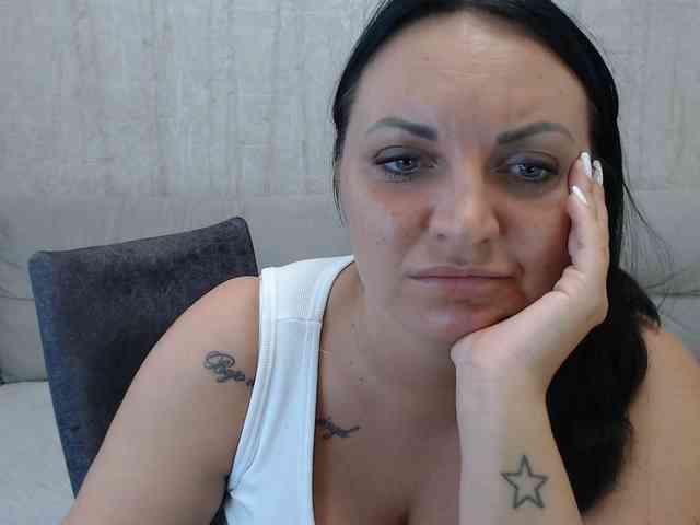 JenniferTheChic webcam