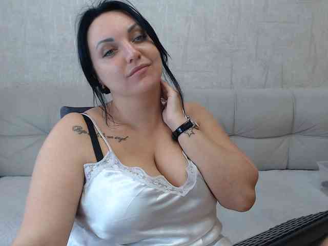 JenniferTheChic webcam