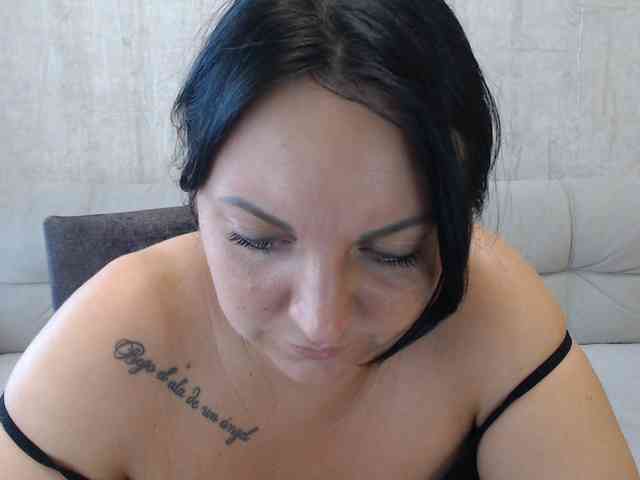 JenniferTheChic webcam