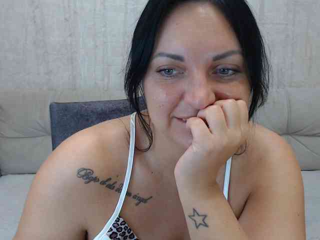 JenniferTheChic webcam