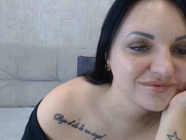 JenniferTheChic webcam