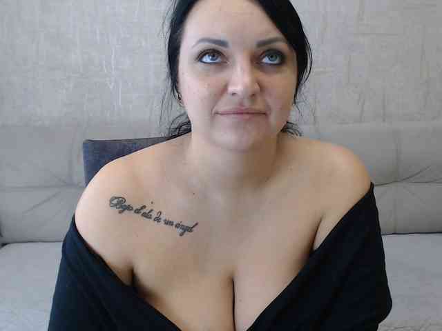 JenniferTheChic webcam