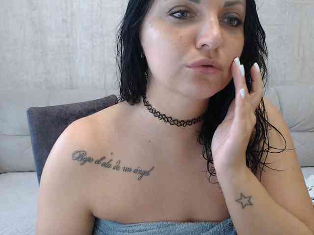 JenniferTheChic webcam