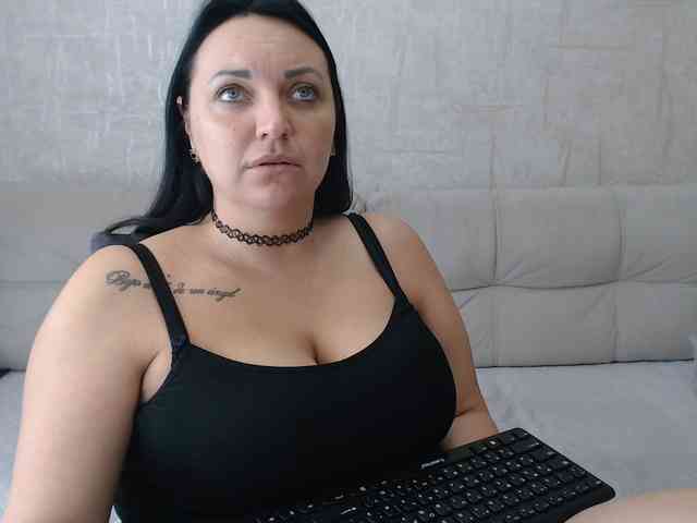 JenniferTheChic webcam