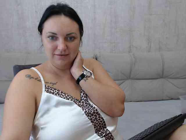 JenniferTheChic webcam