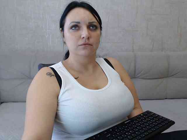 JenniferTheChic webcam