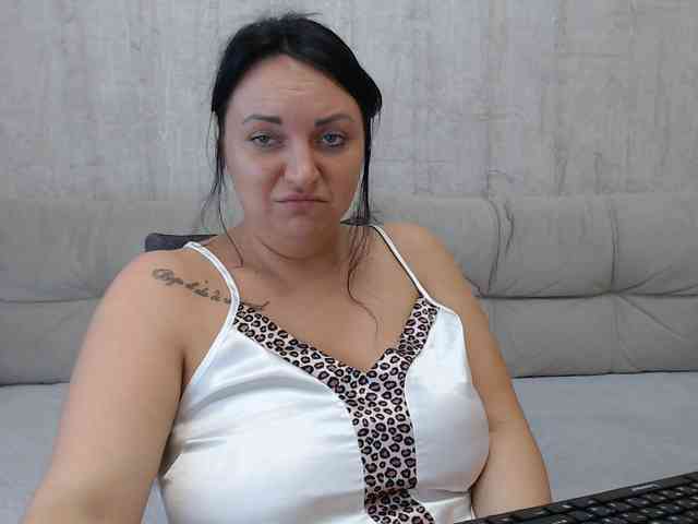 JenniferTheChic webcam