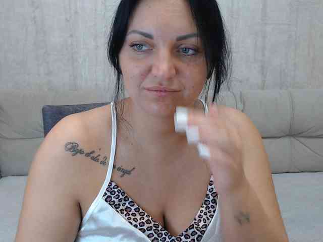JenniferTheChic webcam