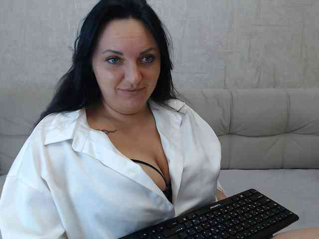 JenniferTheChic webcam