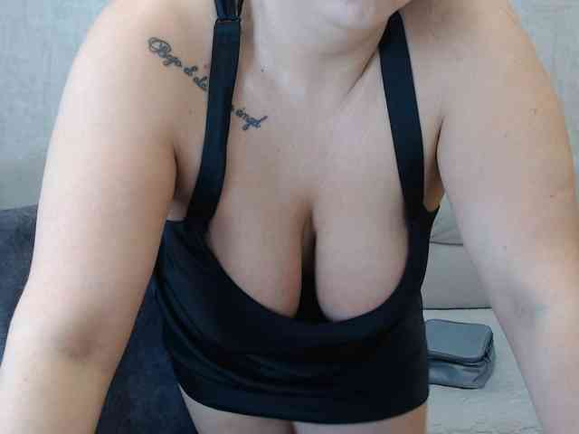 JenniferTheChic webcam