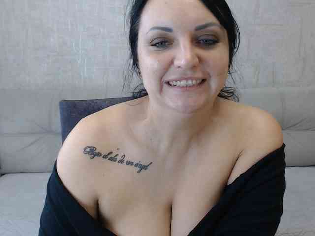 JenniferTheChic webcam