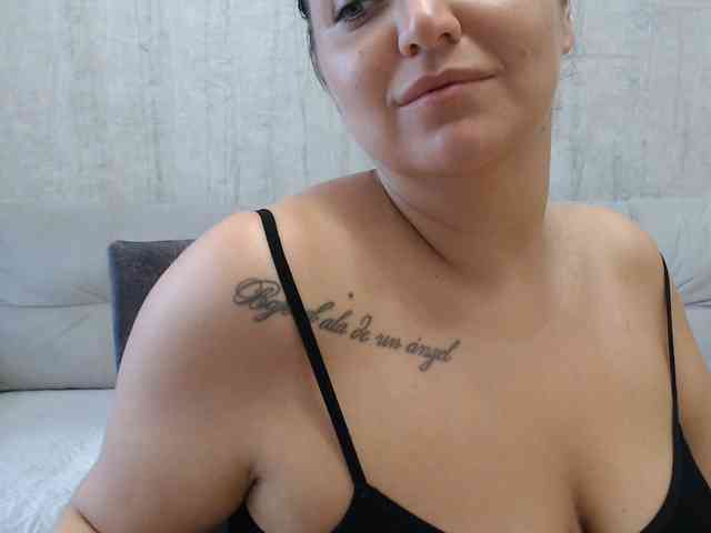 JenniferTheChic webcam
