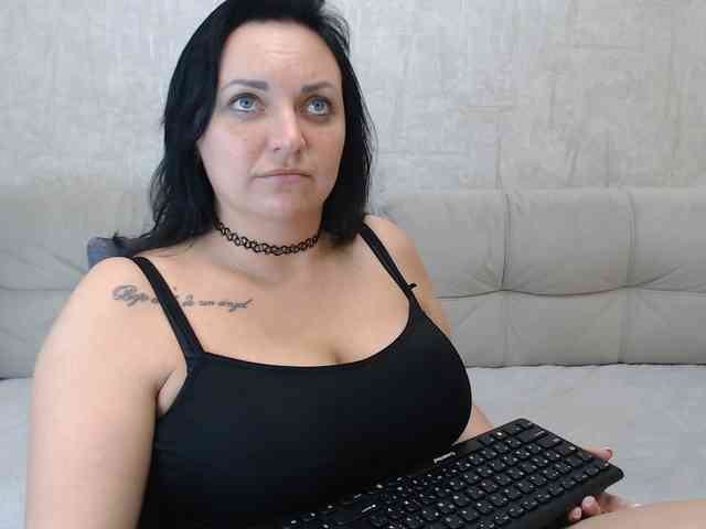 JenniferTheChic webcam