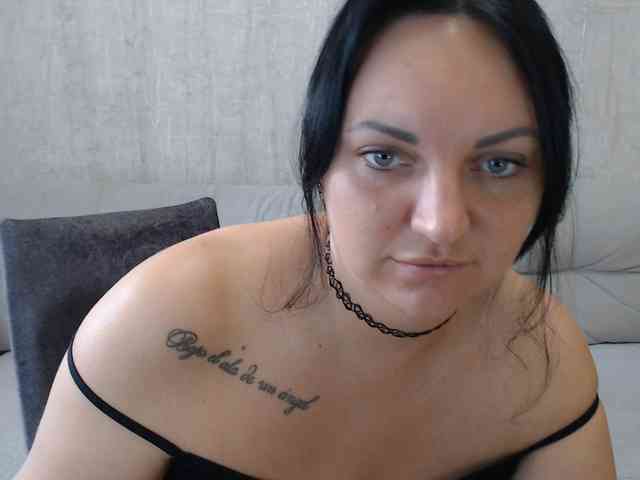 JenniferTheChic webcam