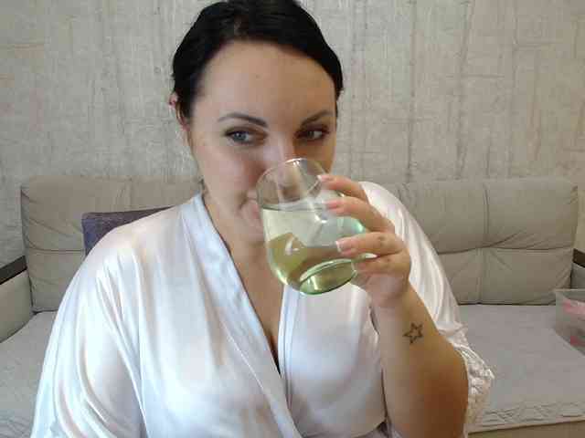 _verrra_'s cam show statistics and live stream