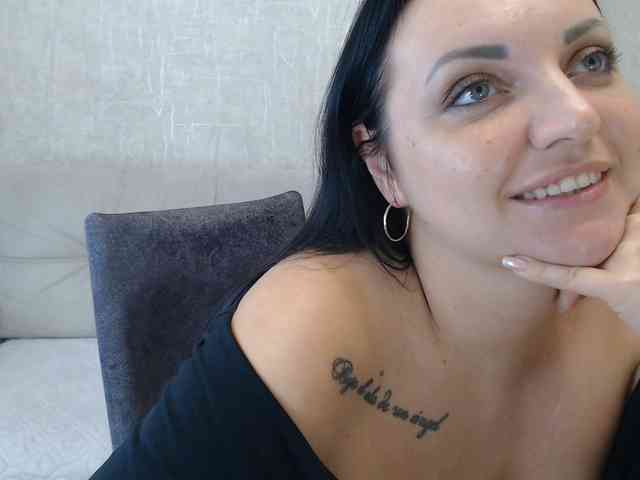 JenniferTheChic webcam