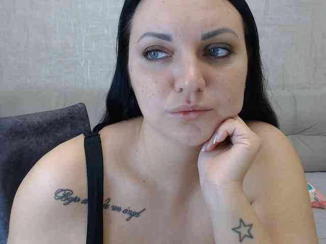 JenniferTheChic webcam