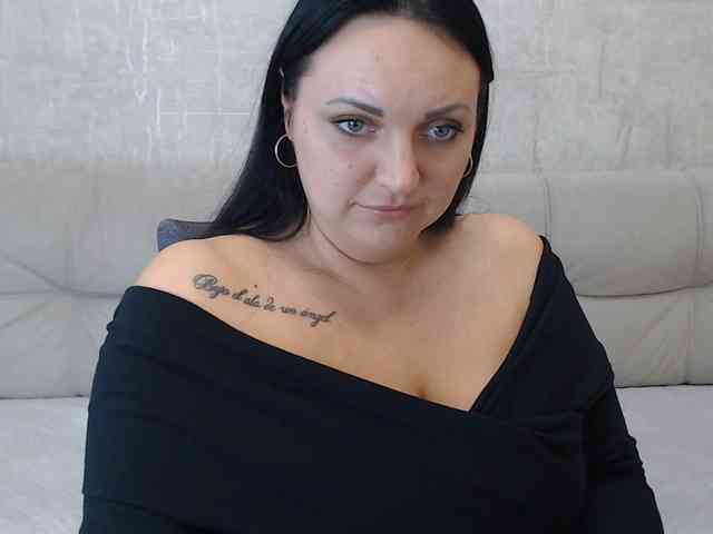 JenniferTheChic webcam