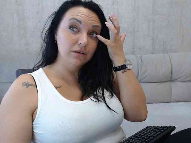 JenniferTheChic webcam