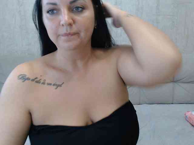 JenniferTheChic webcam